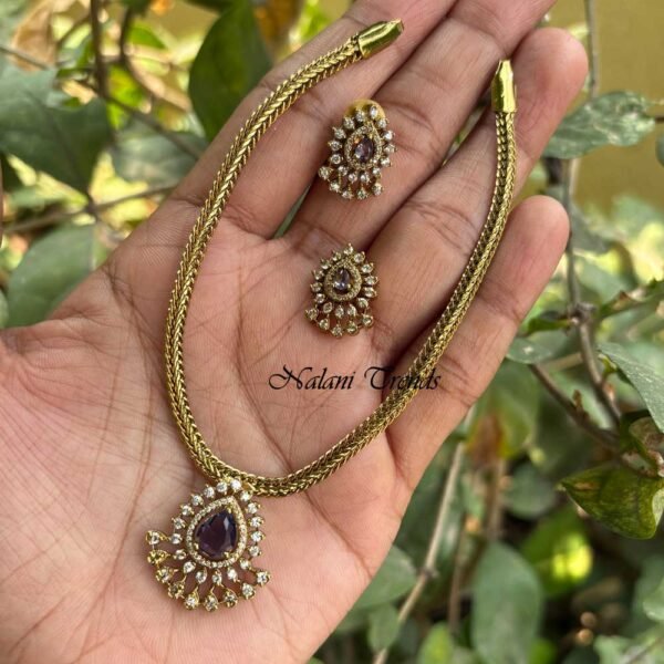 chic neckset with stud beautiful earrings in purple color jewelry